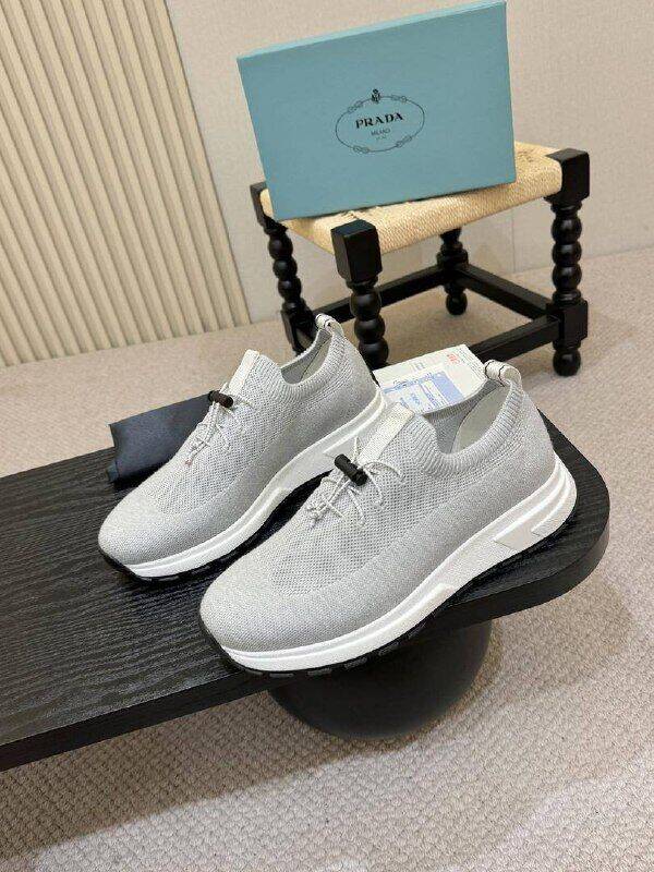 Кроссовки Prada